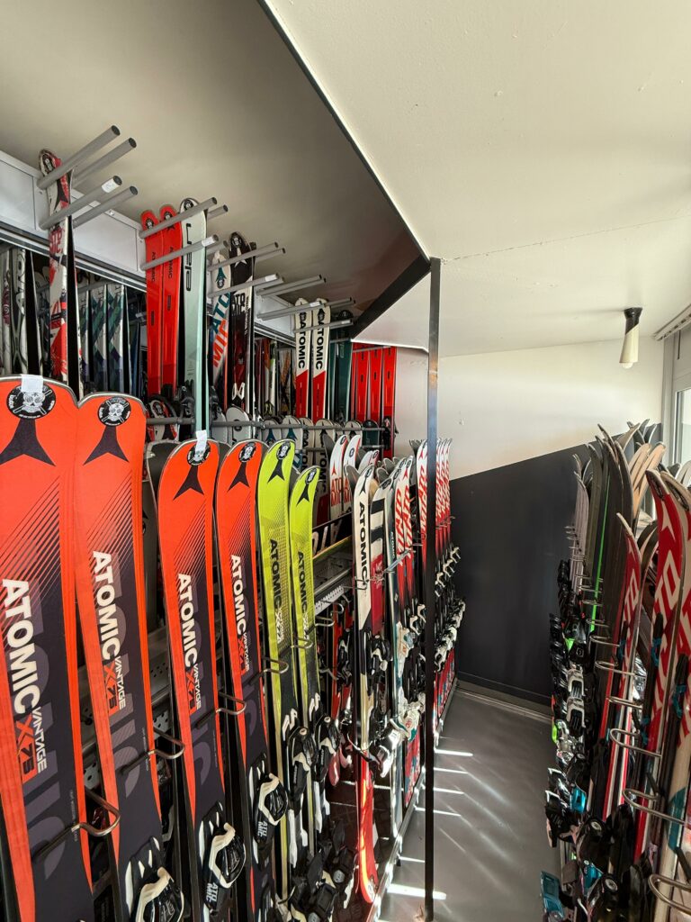 LOCATION SKI PIAU SKI